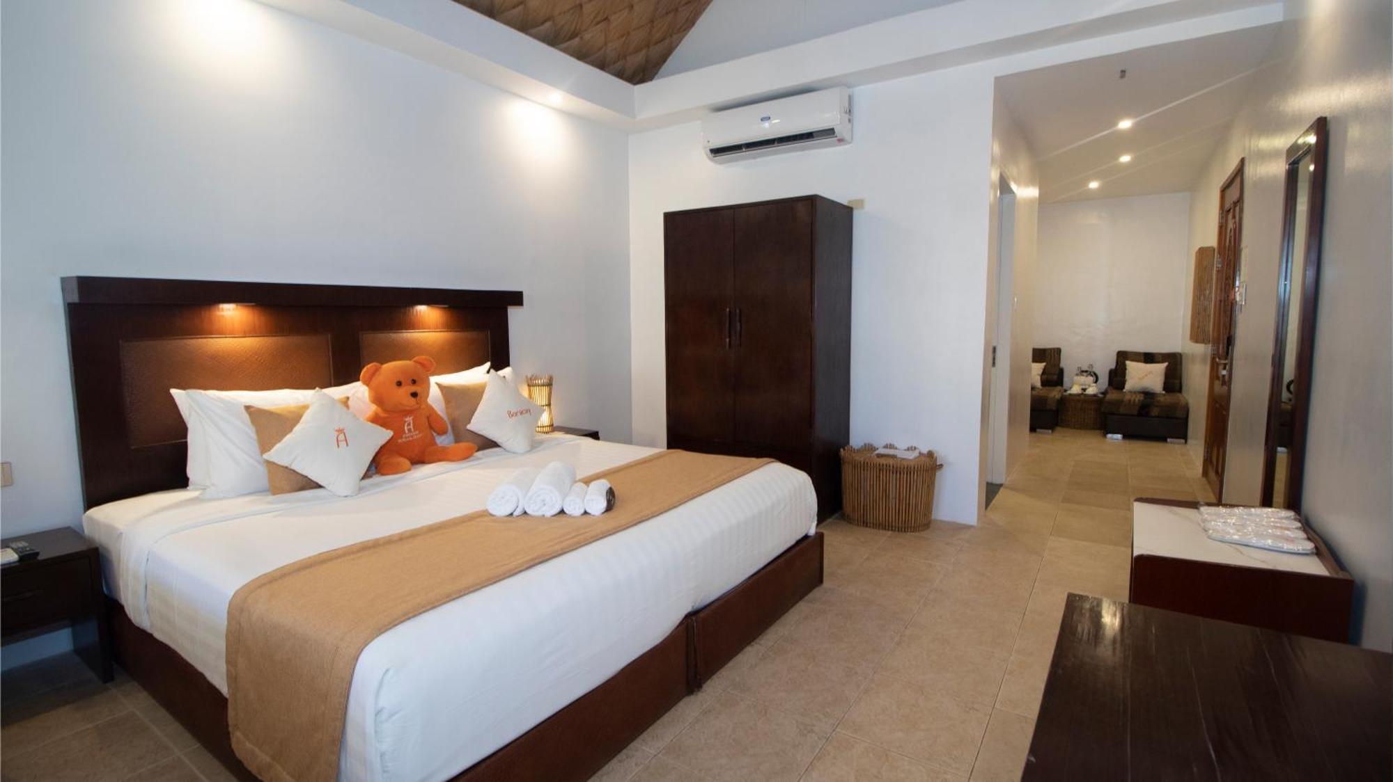 فندق أمباسادور إن بارادايس Balabag  المظهر الخارجي الصورة A room at the resort
